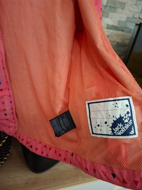 Krasna bunda, jack wolfskin,128