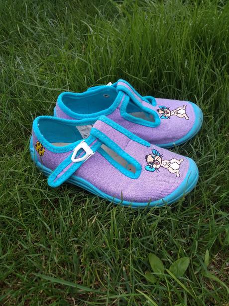 Dievcenske topanocky, 27