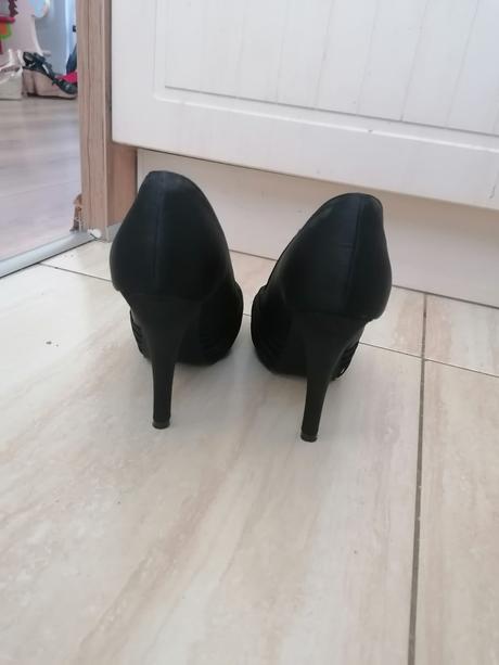 Topánky na podpätku, 39