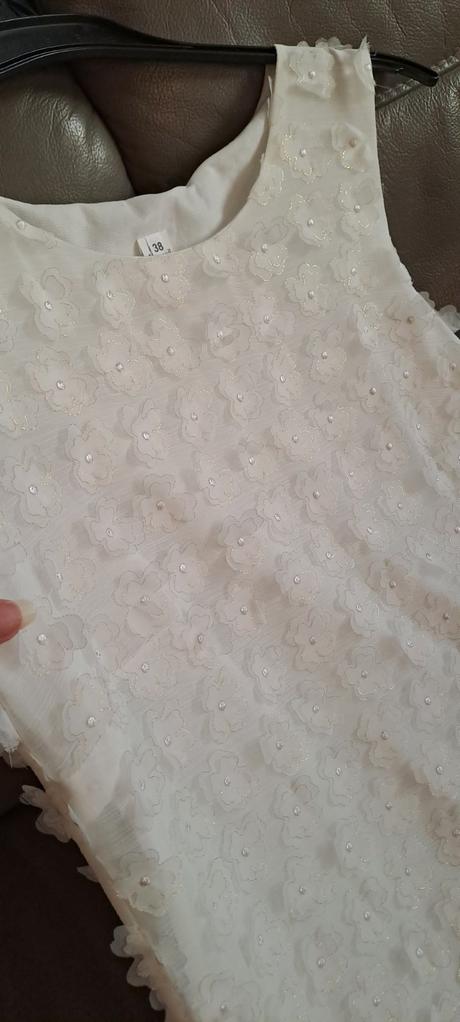 Exkluzívne šaty, 38