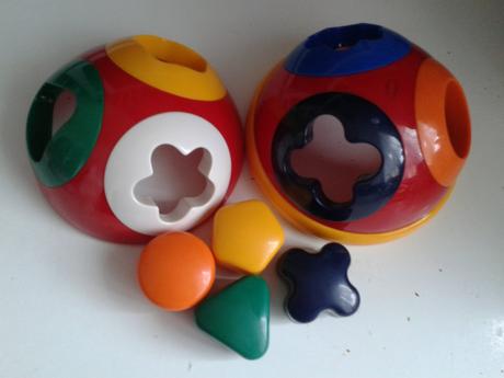 Hrkacia vkladačka učí farby, 