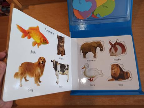 Priddy books - first words - learning play set,