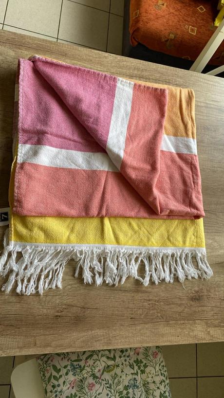 Boohoo osuška na pláž, 