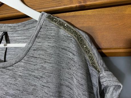 Elegantné tričko, stradivarius,m