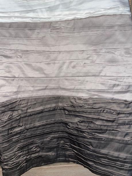 Spoločenské saty, 40