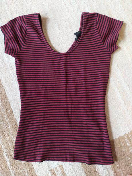 Tričko s rafinovaným prekladom na chrbte, s