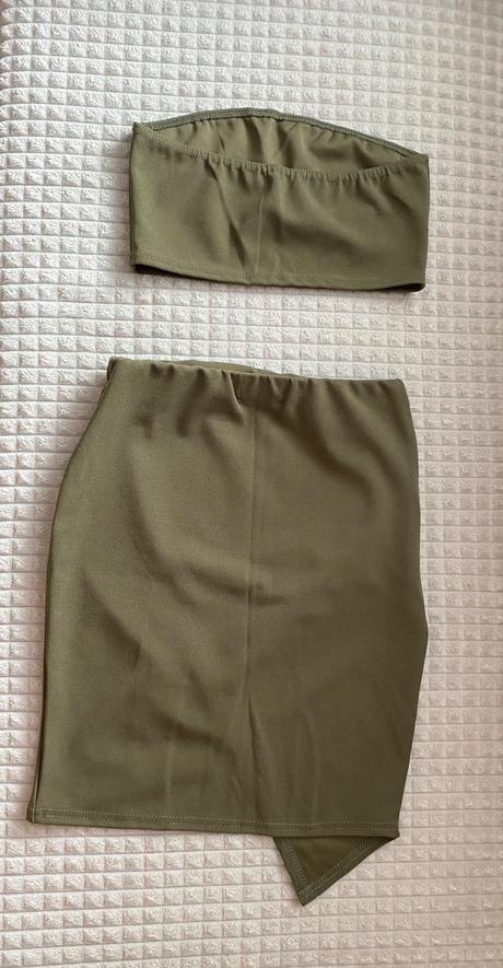 Komplet sukňa + crop top, 34