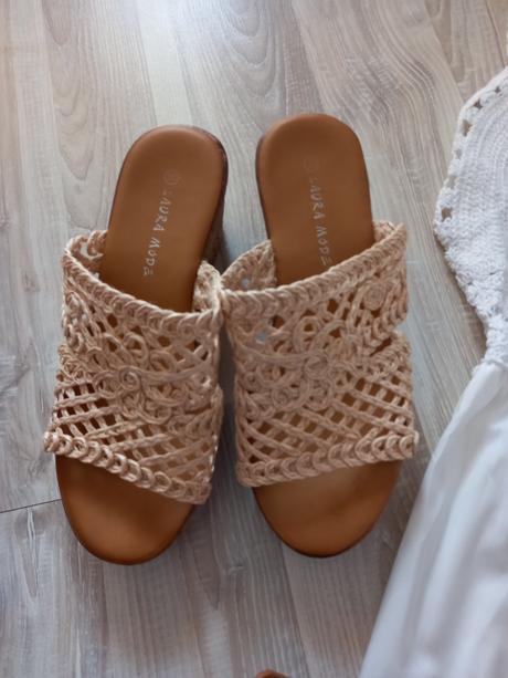 36 ratanové šľapky na platforme, 36