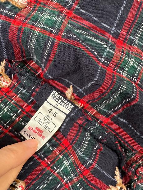 Vianočná košeľa, 104