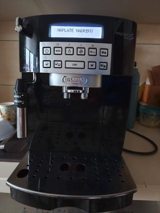 Plnoautomatický kávovar delonghi, 
