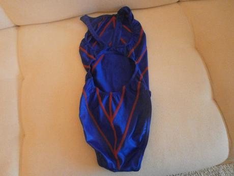 Pretekárske plavky, 140