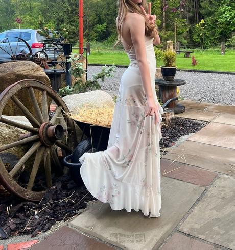 Asymetrické tylové šaty, bershka,xs