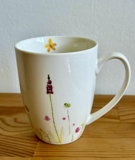 Porcelánový hrnček z xxxlutz 350 ml, 