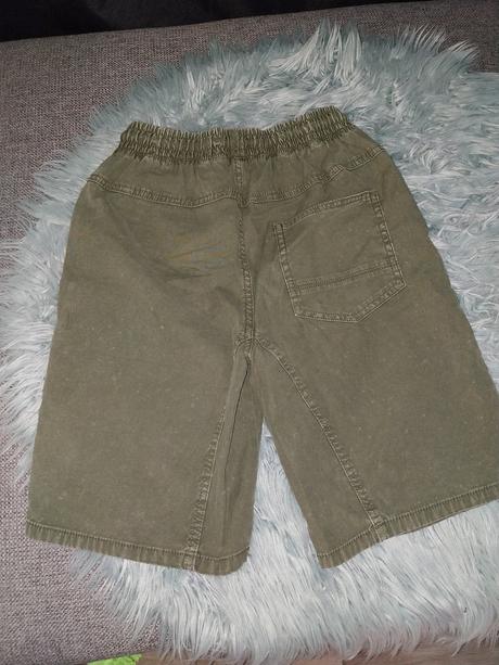 Kraťasy č.164, reserved,164