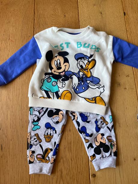 Teplakova súprava, disney,74