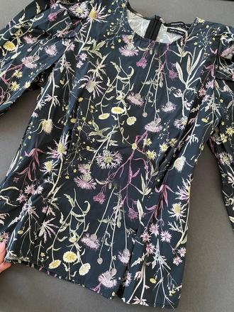 Kvietkovaná blúzka, reserved,34