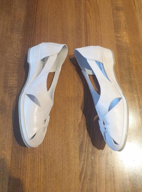 Pohodlné,  kožené sandále, 40