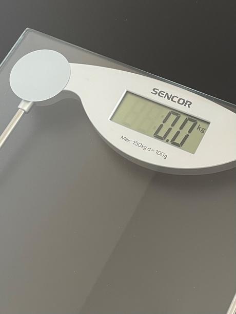 Sencor sklenená priehľadná osobná váha sbs111, 