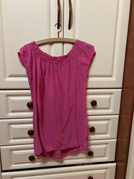 Cyklámenová blúzka, 42