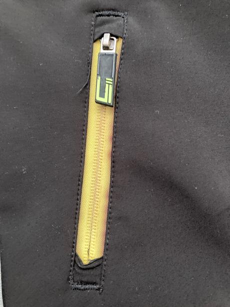 Softshelova vetrovka, chapter young,146