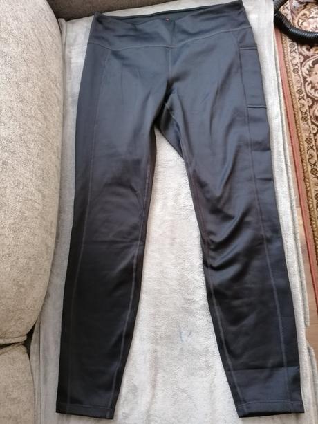 Dámske športové legíny, l