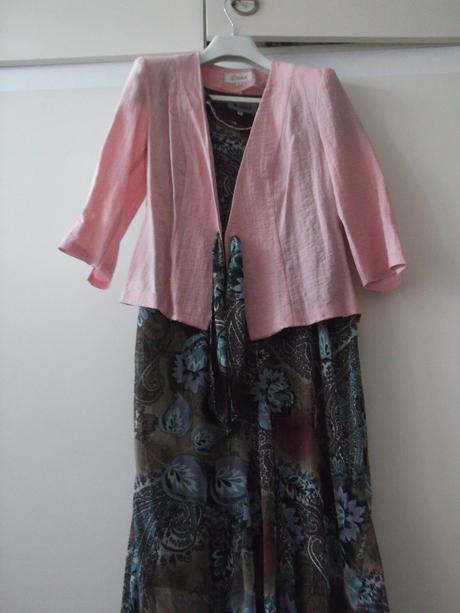 Šaty na príležitosť, l