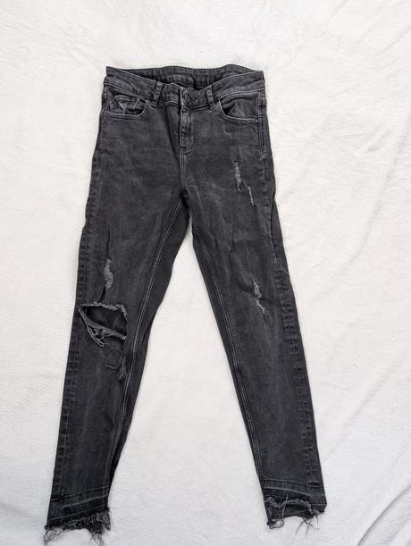 Rifle roztrhané, zara,36