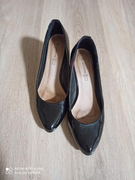 Čierne lesklé lodičky, veľ 39, 39