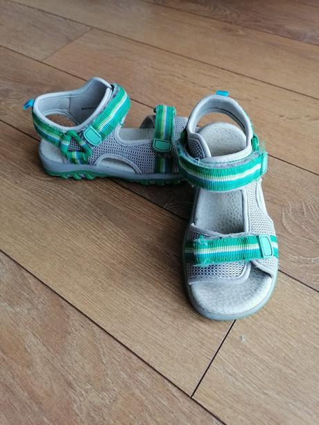 Sandálky, baťa,28