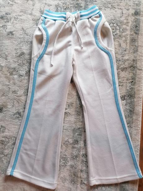 Tepláky, just play,122