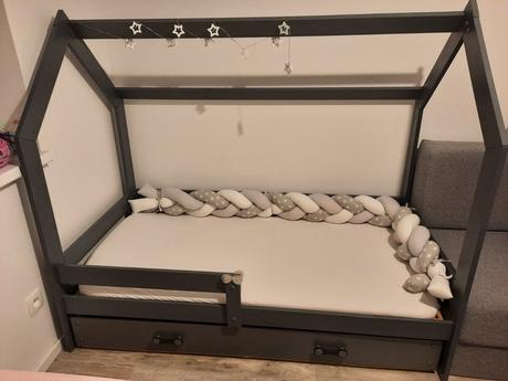 Predám detskú posteľ, šírka (cm): 80,dĺžka (cm): 160