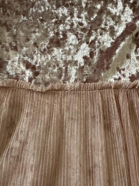 Slávnostné šaty lesklé, sinsay,140