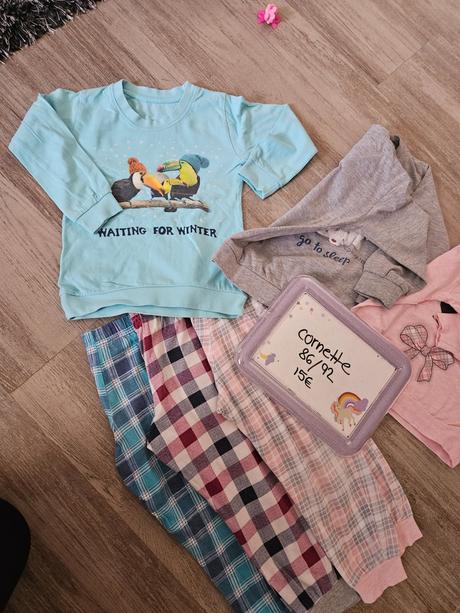 Pyzamka, cornette,86