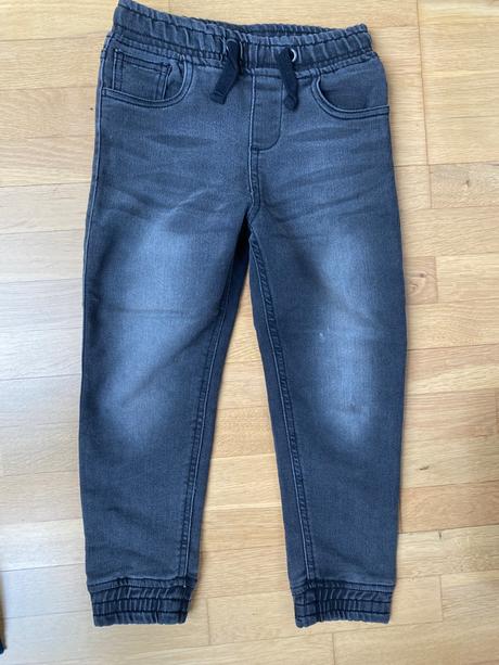 Frajerské čierne rifle 110/116, 116