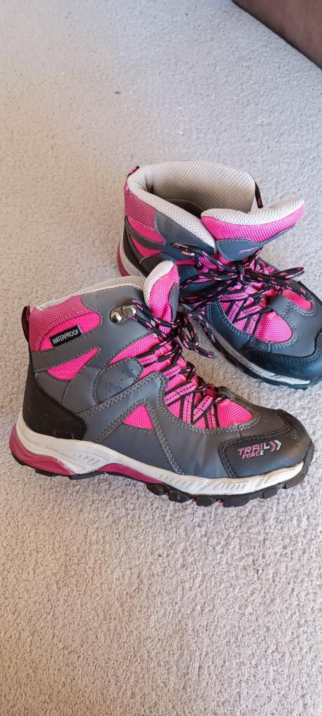 Trekové topánky v. 31, 31