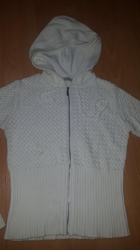 Sveter reserved, reserved,m