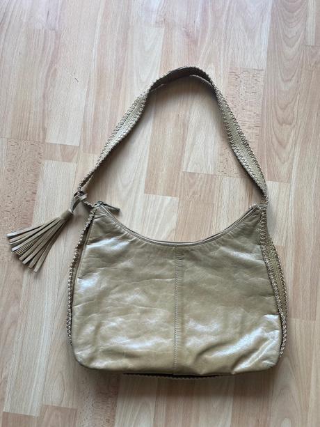 Elegantná kožená kabelka,