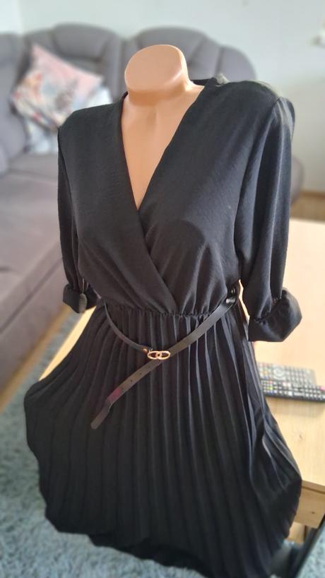 Čierne šaty 42, 42