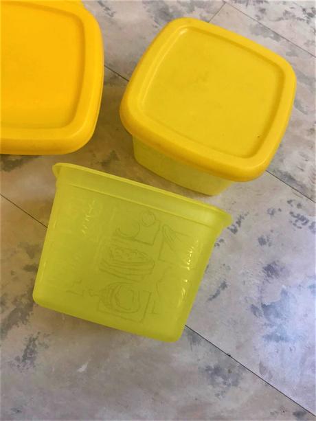 Plastové dózy 5 ks,