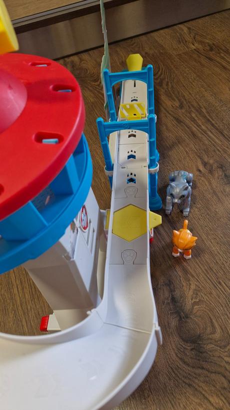 Záchranná veža paw patrol, 