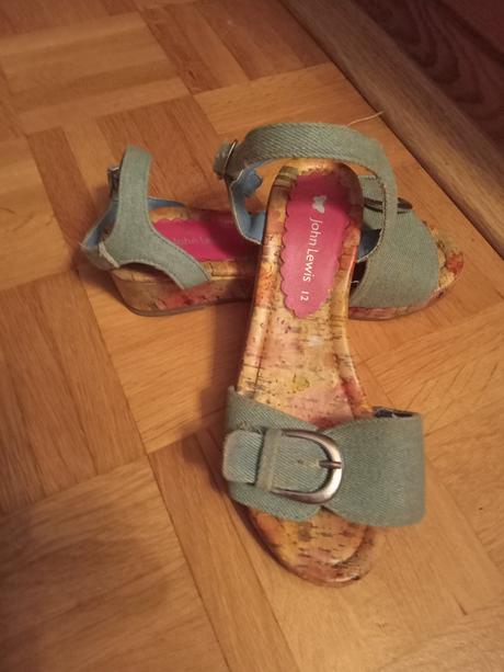 John lewis sandálky, 20