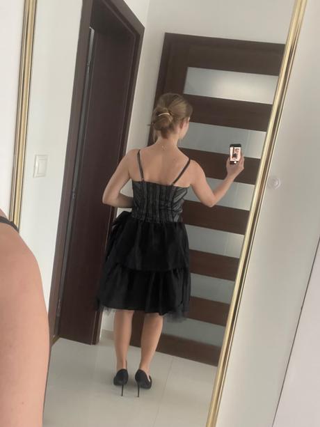 Dámske spoločnské šaty, s