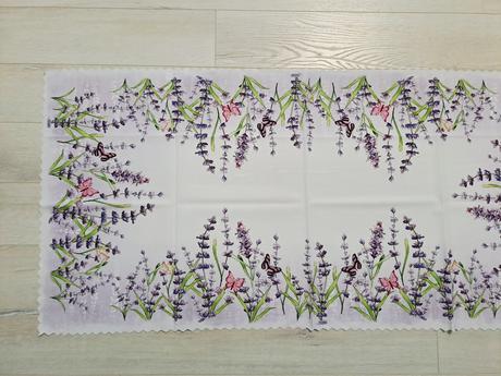 Obrus behúň ľevandula menší, 