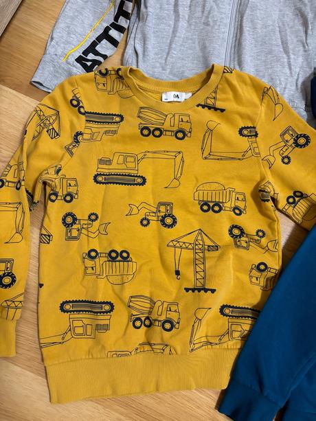 Mikiny 4 ks, c&a,140