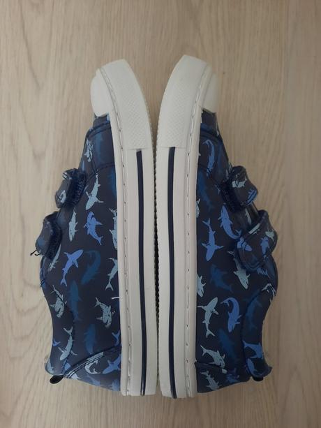 Plátenky so žralokmi (vd 19 cm), f&f,31