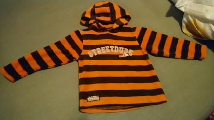 Oranžová mikina, 98