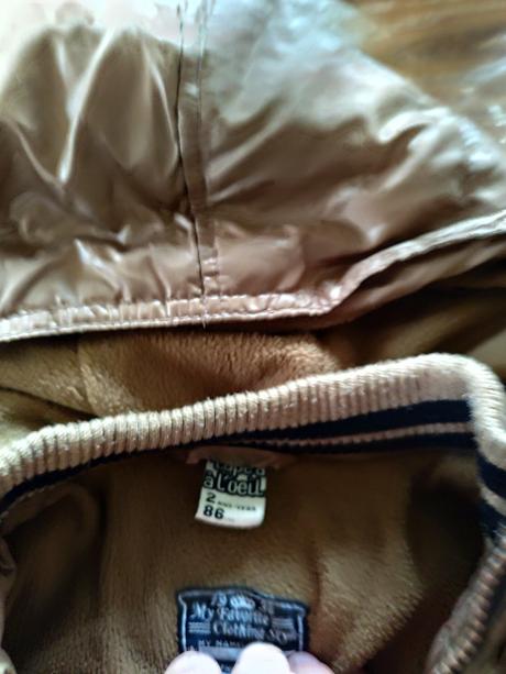 Lesklá zimná bundicka, 98