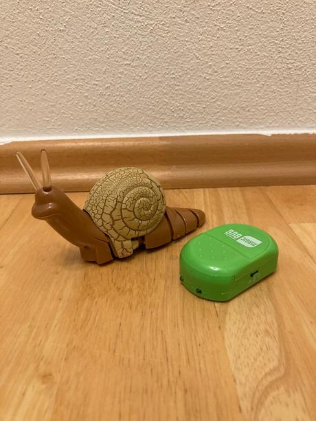 Slimak na dialkove ovladanie, 