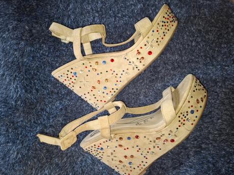 Damske sandale, baťa,39