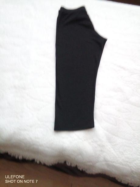 Dámske športové 3/4 kraťasy, l